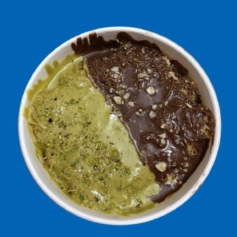 Nutella and pistachio laban