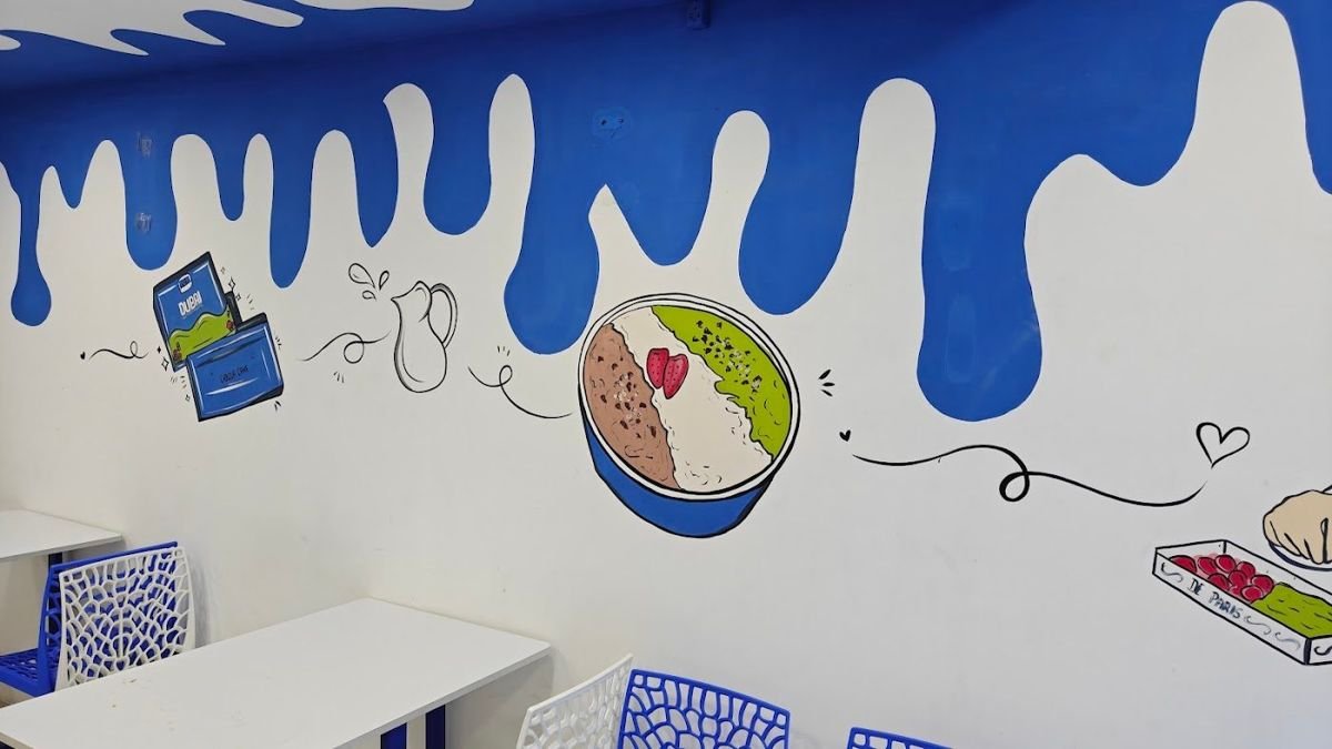 Drip mural wall